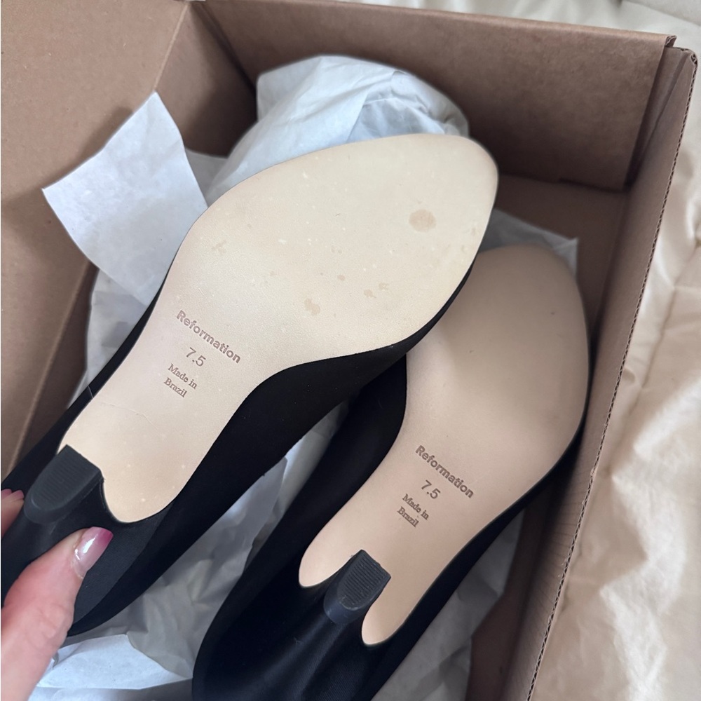 Reformation Henrietta Pump Black - Size 7.5 - Picture 4 of 5